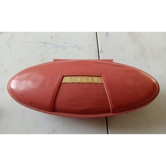 Vintage 1960's Singer Buttonholer with Booklet and Pink Case - Picture 7 of 7